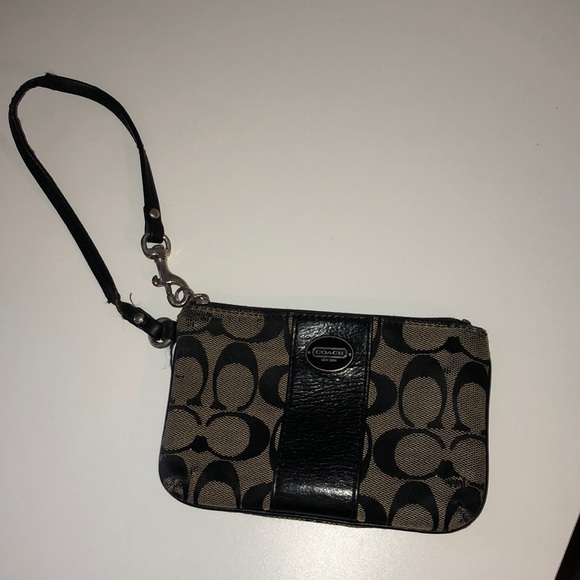 Coach wristlet - Picture 1 of 3